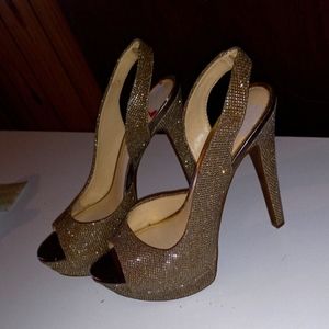 Jessica Simpson gold heels size 6m
